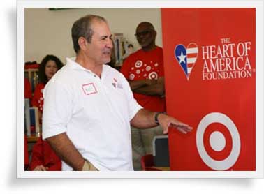 Bill Halamandaris Leading a Heart of America Foundation Event